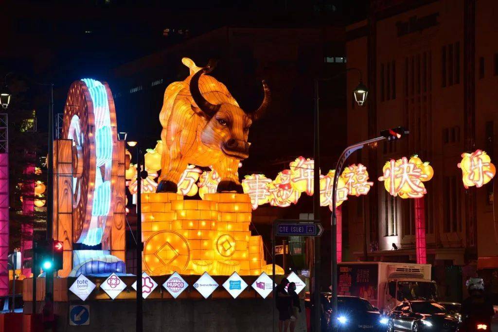 从唐人街到滨海湾花园，打卡7个地标7种牛年主题展览