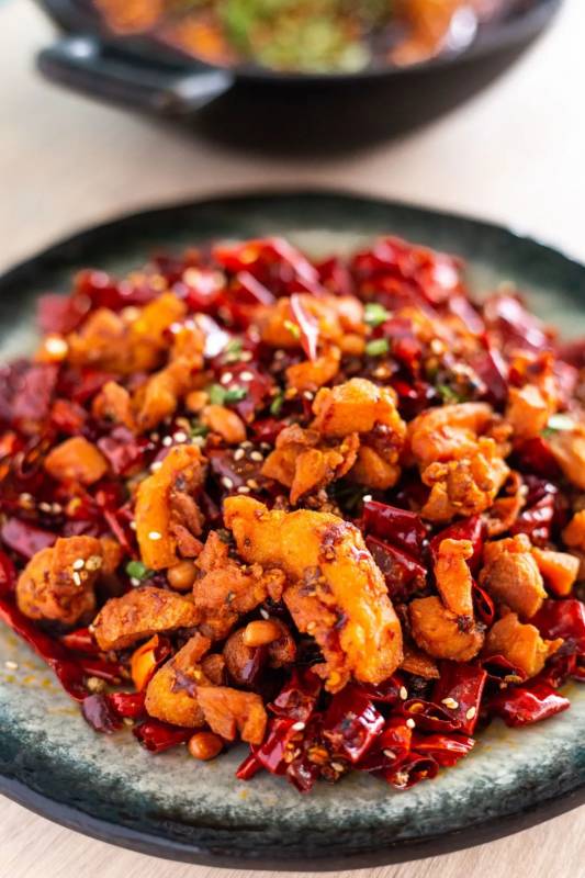 胖胖鸡携新装修强势回归!鸡公煲串烧自助买一送一,无限量供应