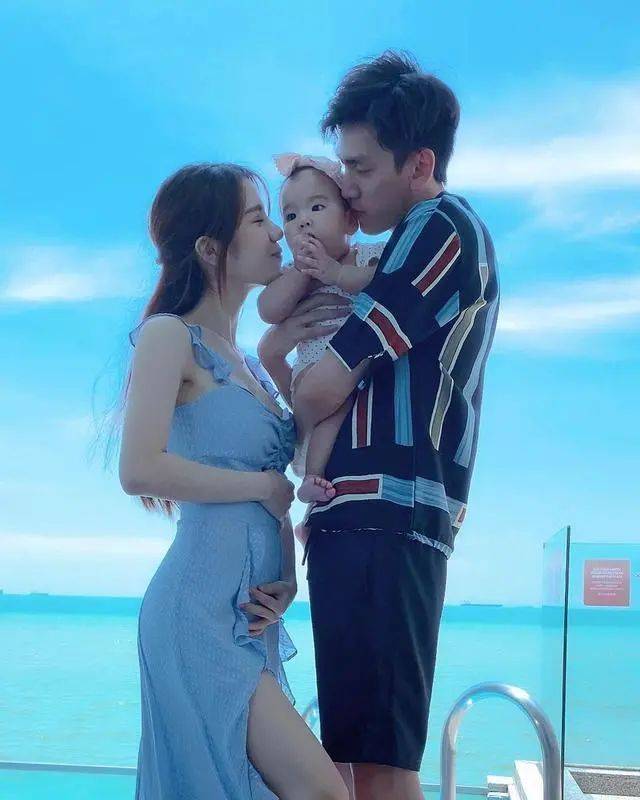 新加坡空姐俘獲江蘇富豪,身材凹凸有致,惹人羨慕