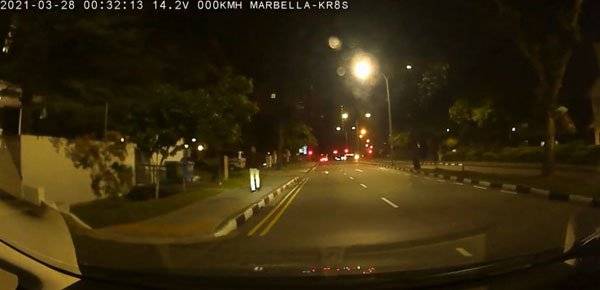 半夜带女人 怕儿子看见 男子骂电召车司机:乞丐畜生