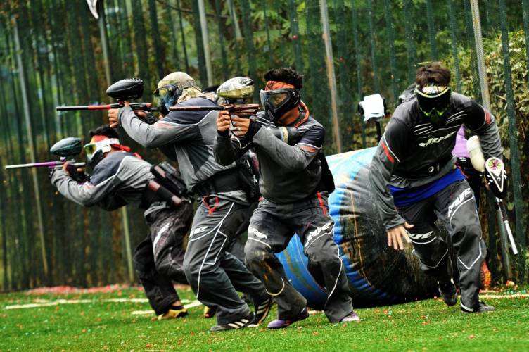 撈魚、釣蝦、蹦床、開挖機、燒烤...這家24小時新加坡農場，太好玩了吧