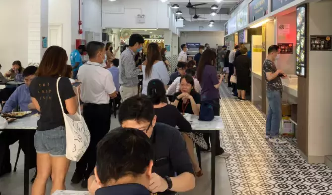 網友爆料：同事帶病上班，第二天確診！新加坡或不得已再次收緊限制