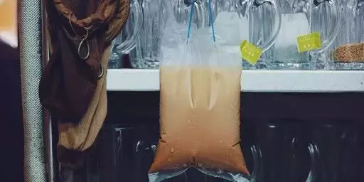 新加坡30件“合法但有病”的事！哈哈哈哈哈