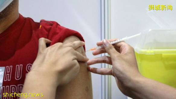如何監管醫生爲“無法接種冠病疫苗者”開具證明？新加坡衛生部：將隨機抽查