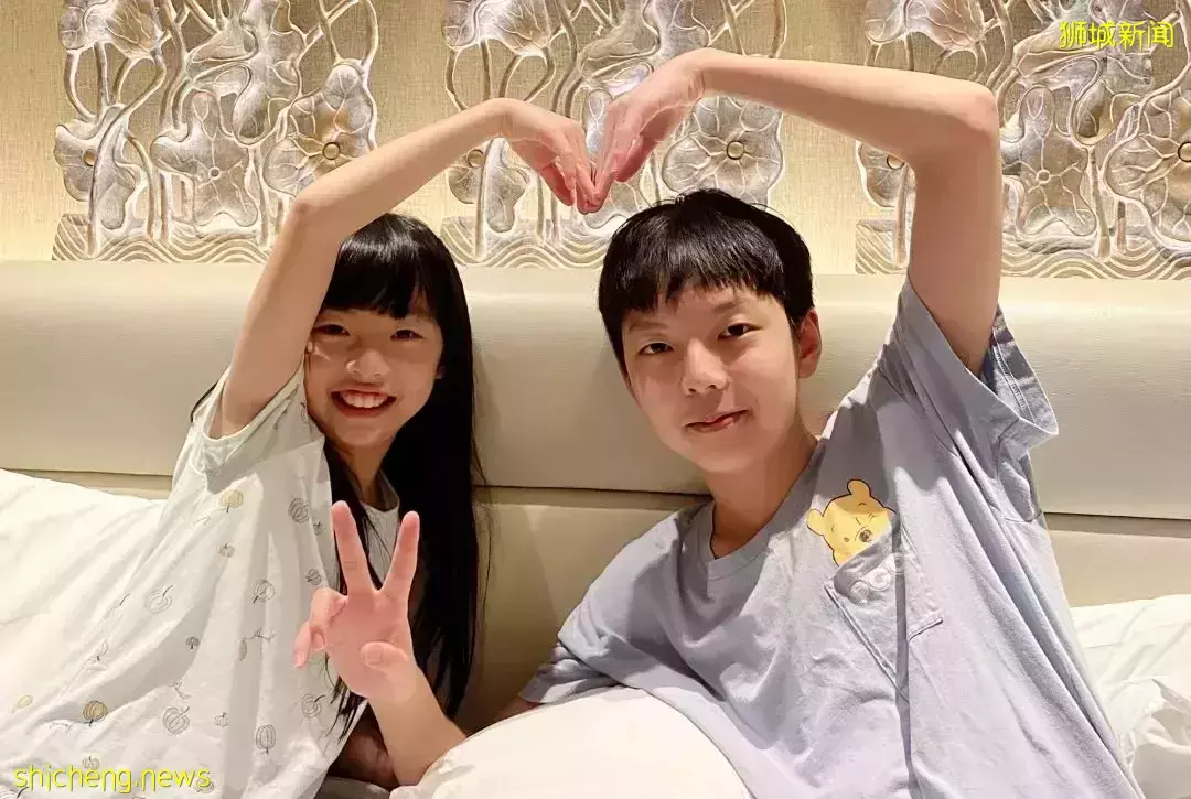 女记者为何要在疫情最严重时,独自带俩娃来新加坡上国际学校