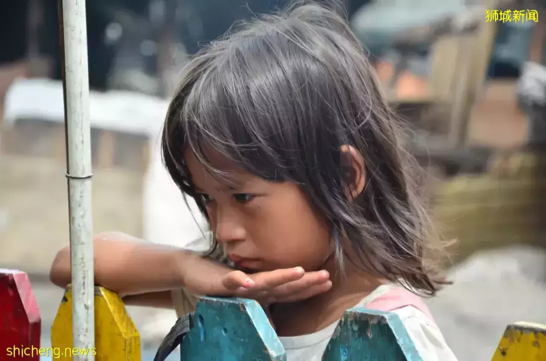 令人發指！後媽竟教唆8歲新加坡女孩謀殺親媽