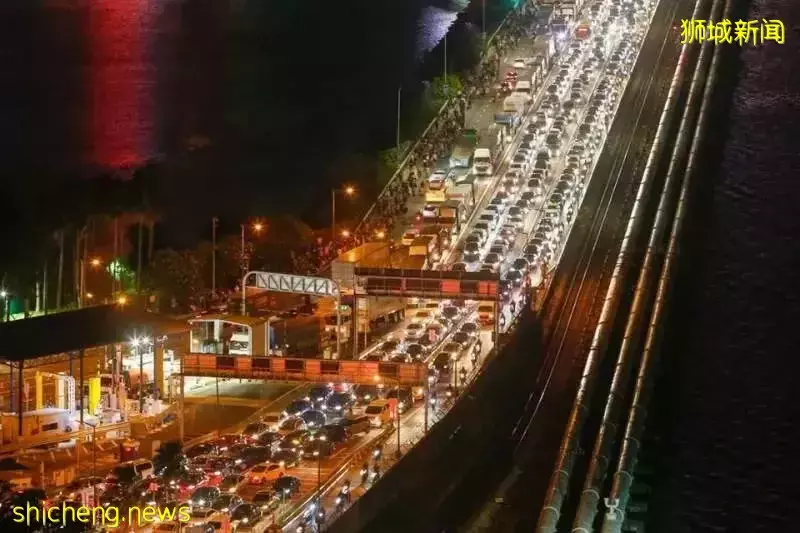 一天2起恐怖車禍！新加坡兩輛巴士相撞：37人受傷、司機死亡