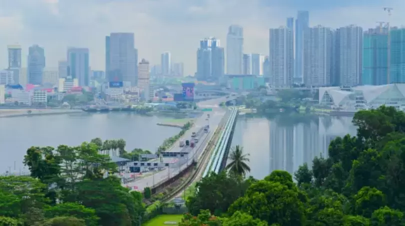 最新！新加坡對所有旅客收緊邊境：12月2日晚11點59分​起，爲期一個月