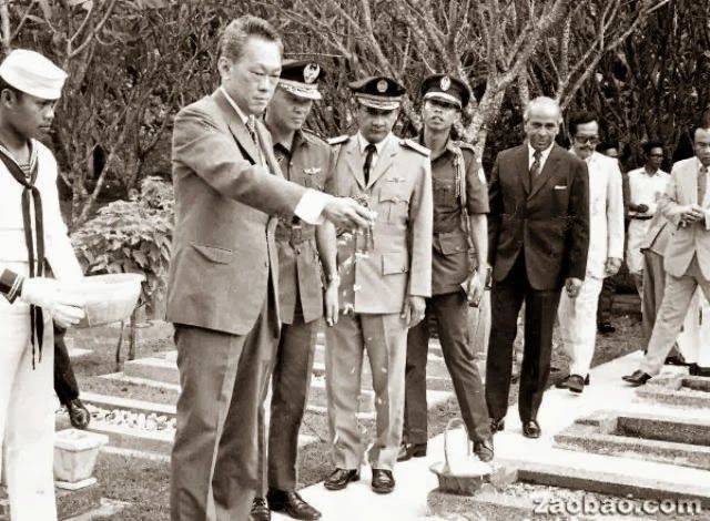 新加坡故事:經驗與挑戰