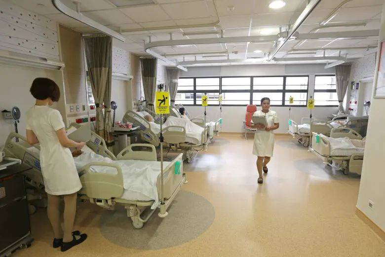 連續兩日出現新感染群！新加坡多人隱瞞症狀逃避就醫，專家：或重返解封第二階段