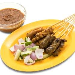 OK Rice Chicken爲慶祝Phase 3到來，推出無限量沙嗲活動！雞肉or羊肉沙嗲任選！！走哇，吃到扶牆進扶牆出