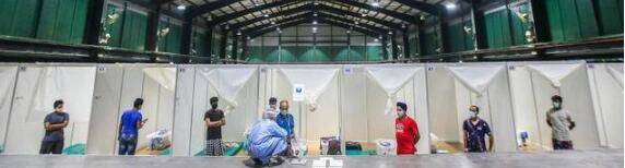 “我知道检测阳性后，非常害怕，一直在哭...”来！走进新加坡客工隔离区