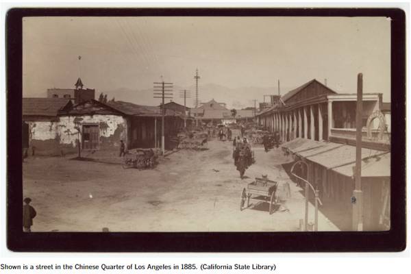 震驚!美國華裔官員被逼當場脫衣,回應歧視和汙蔑!新加坡也有“隱性歧視”嗎