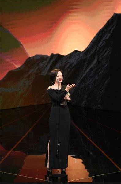 凭新加坡电影《热带雨》 杨雁雁首夺金马影后