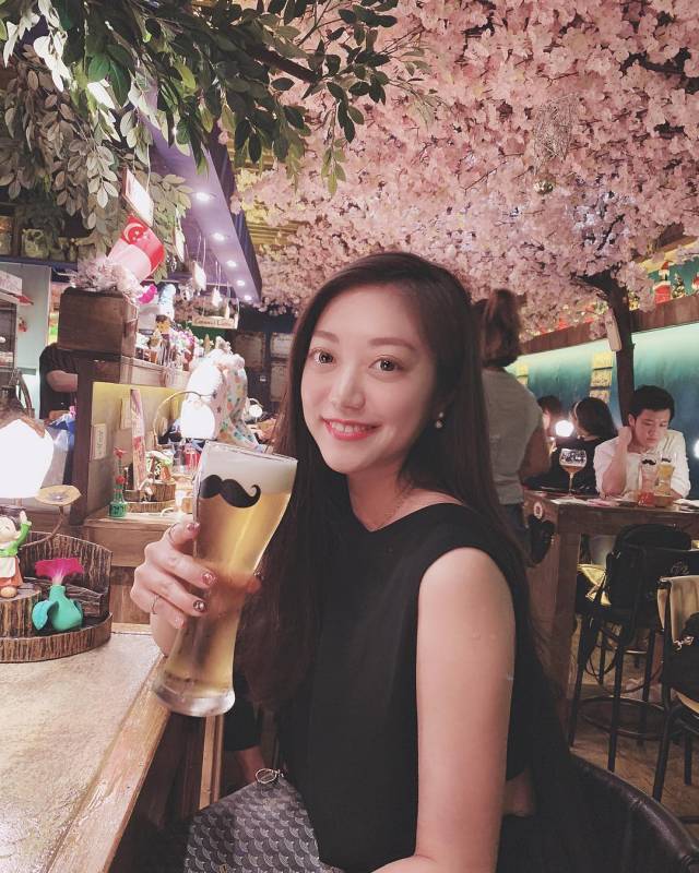 韓式酒吧Kream Beer🍻 藏在新加坡的“小韓國”🇰🇷 Tanjong Pagar秘密花園，櫻花樹下喝啤酒