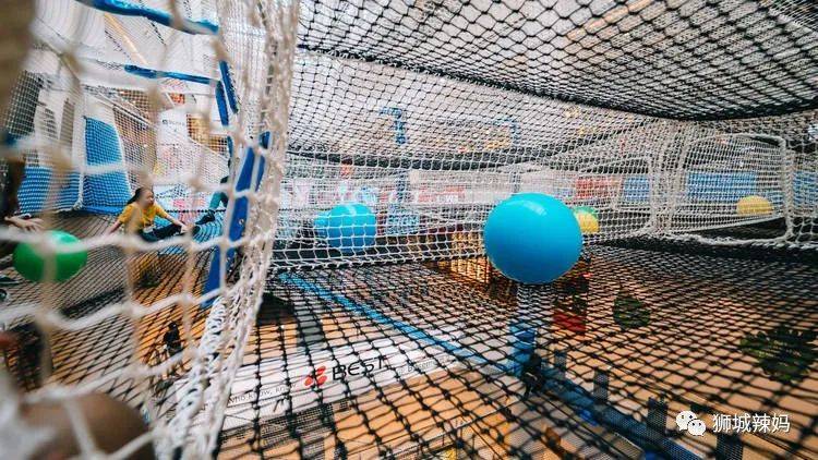 【周末去哪】星巴克送杯子,摩天轮灯光秀,2折Nike,$1玩具清仓,75折乐高,玛莎百货撤店清仓