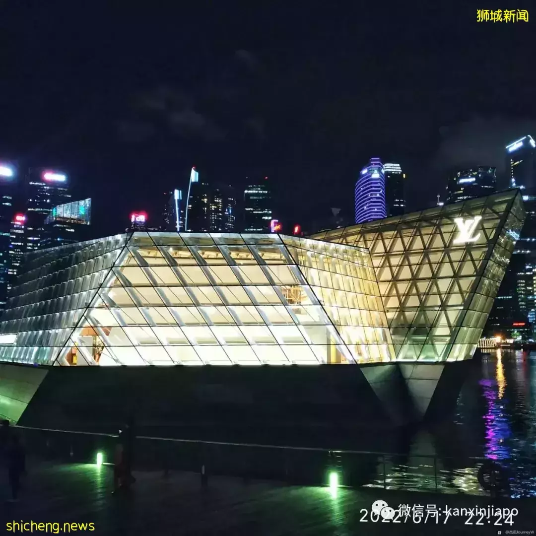 新加坡"最美燈光展"裏面還能吃喝玩樂！僅剩最後一周