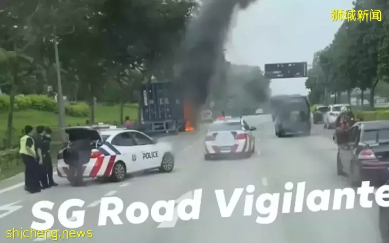 货柜拖车路上狂烧 车头毁幸无人伤