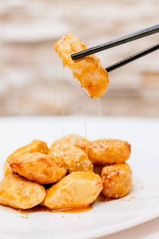 三人行新店開業!三人來吃就送招牌菜!全島三店同慶