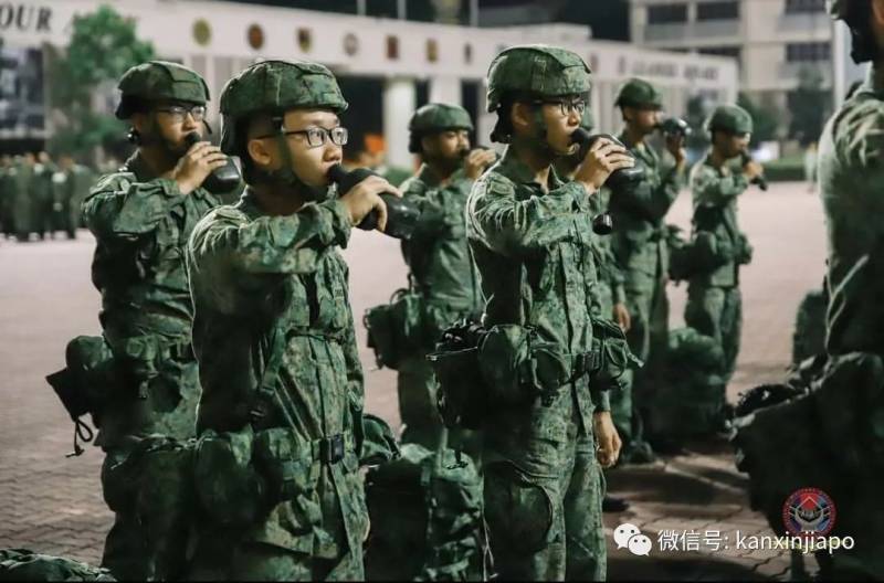 我在新加坡读书10年了,申请永久居民还需要服兵役