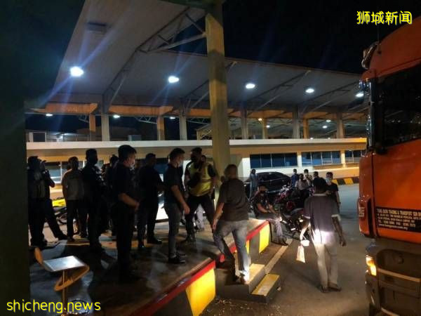 掃描器故障 花4小時通關 羅厘司機聚 第二通道 抗議