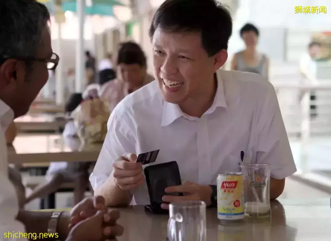 李显龙总理发声,挺中国防疫!上海的新加坡人晒冰箱,这些岛上阿姨曾囤出一个超市