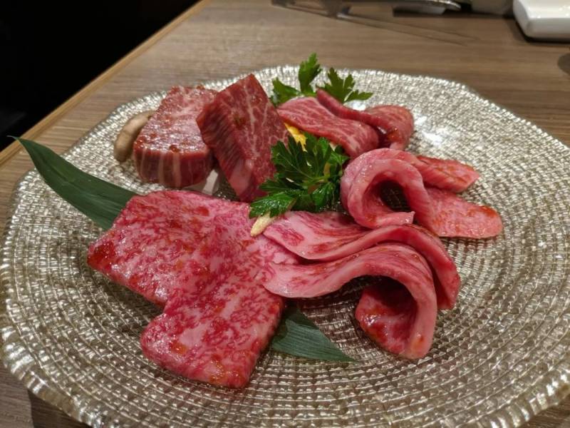 最强日式烧烤自助餐、地下室酒吧。。。这周推荐的宝藏推荐你们一定会喜欢