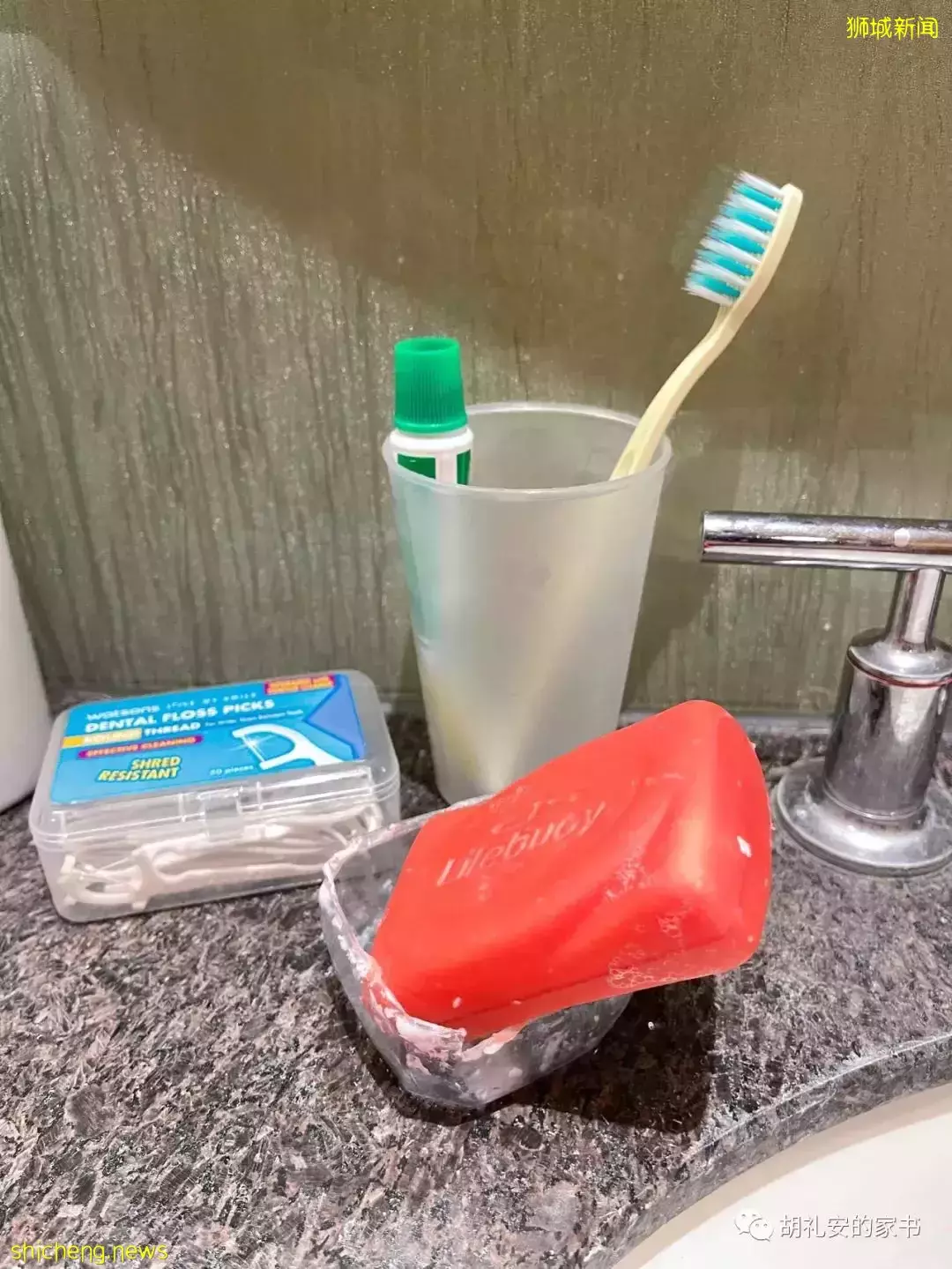 “从新加坡回到上海,封锁一再延长,我被卷入了这场前所未有的大事件”