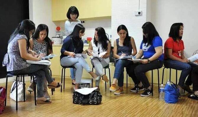 新加坡樟宜集團主席因“女傭案”提前退休,如何雇傭女傭不違法