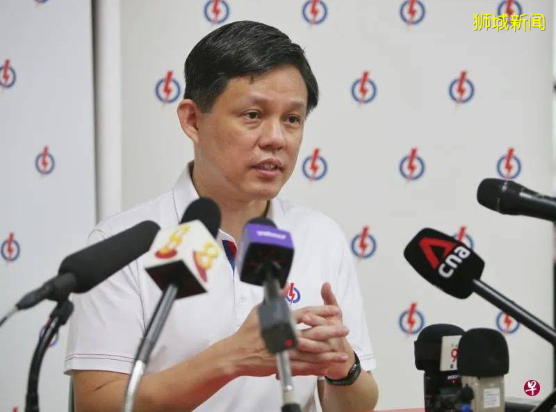 新加坡目前最急迫是克服冠病造成的危機