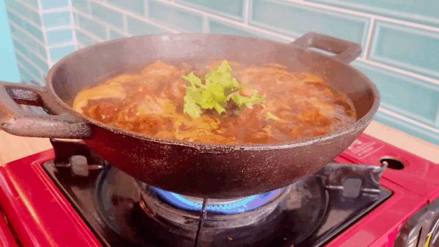 胖胖鸡携新装修强势回归!鸡公煲串烧自助买一送一,无限量供应