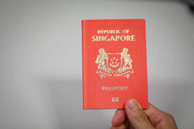 在新加坡月入6000新币,PR被拒,疫情没完没了,我该回国还是再等等