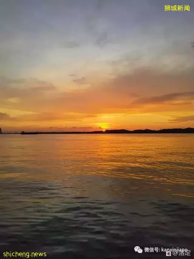 在新加坡看落霞云归，远眺柔佛海峡灯塔复明