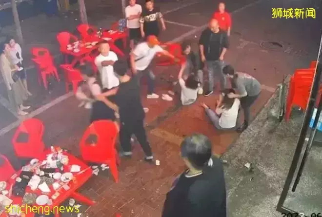 全員抓獲！唐山打人男子，如果在新加坡，會被鞭刑