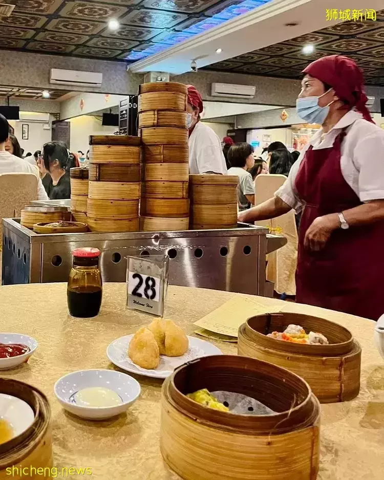 古早味浓浓！保留传统“点心推车”的红星酒家超怀旧😍藏在组屋区七楼，每天大排长龙