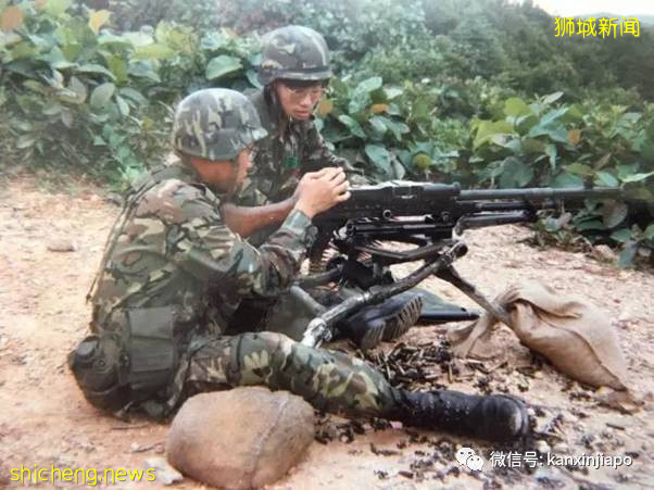 新加坡向军人们,致敬