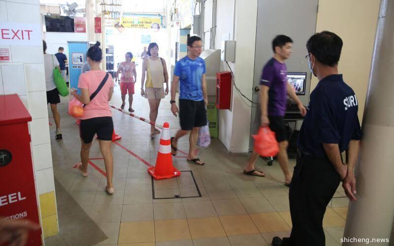 ◤全球大流行◢ 狮城巴刹限人流 同一时段只允130人