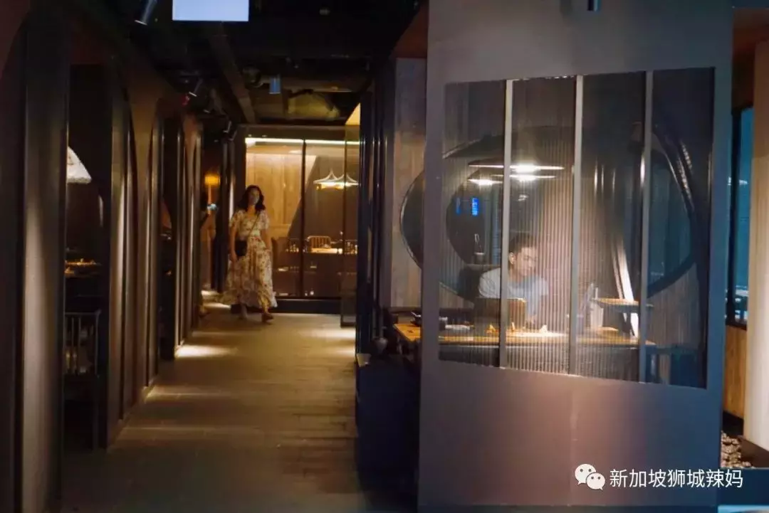 排队5小时!网红凑凑火锅来新加坡了!锅底无限续、奶茶免费喝!菜品大曝光