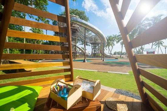 吃土也要去!1家3口嗨翻新加坡五星級酒店,私人沙灘、樹屋、兒童俱樂部…太值了