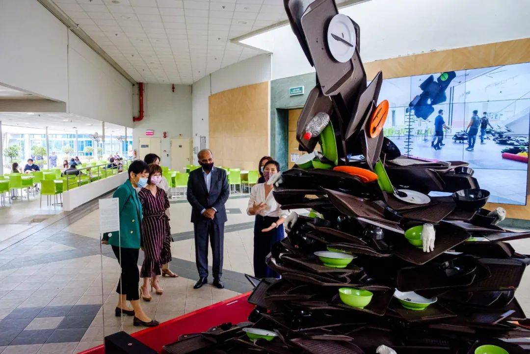 南洋理工大學校園驚現 “無形之手”！你怎麽看