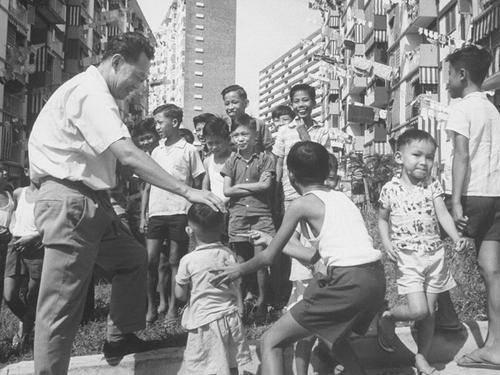 獨立55年，新加坡是怎樣變成“李家坡”的