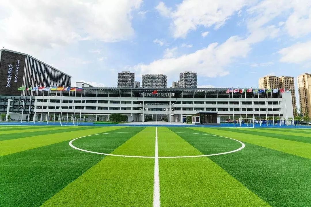 新加坡全岛输入型病例持续激增，为防止学生感染政府再出多项管制政策