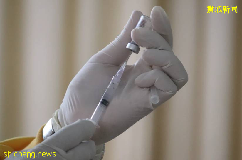 新加坡最大感染群超500起！41座巴刹中招，又一學生確診！國慶大典延後舉行