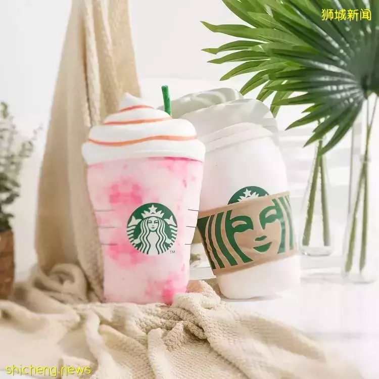 这次不出新品饮料,Starbucks抱枕已上架!抱在怀里超舒服~只限网络购买!🤩