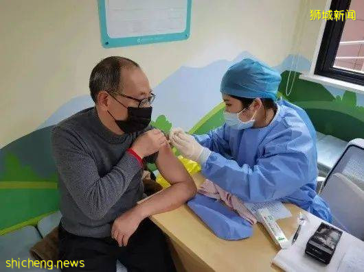 新加坡生活  今天起，50至59岁民众可接种追加剂