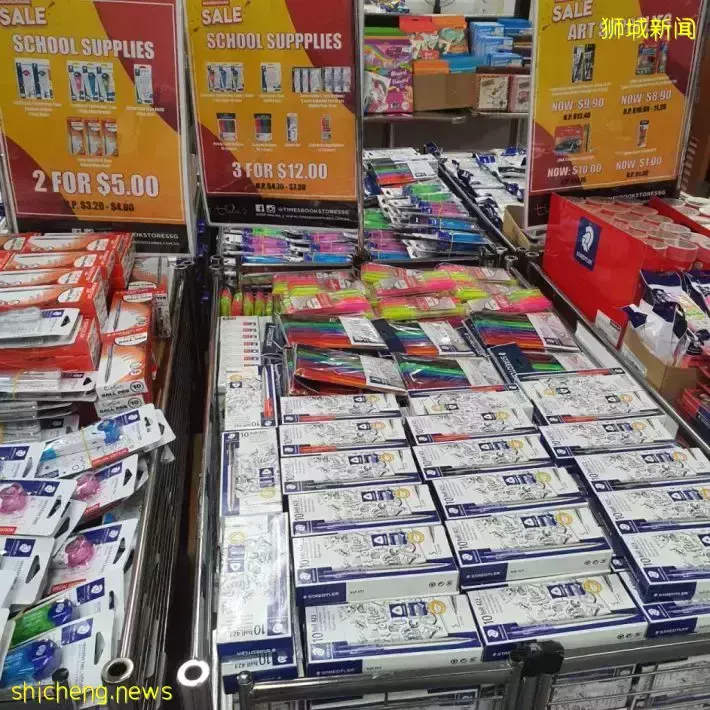 Times图书清仓大促低至3折!还有25新币一袋书的活动哦