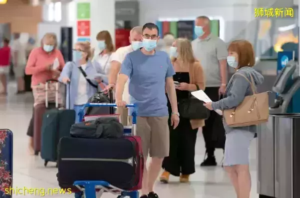 部长:本地几周内或迎来新一轮、更大规模感染!英国突然官宣“躺平”,新加坡会跟进吗