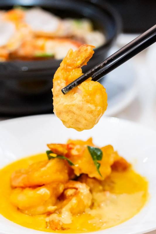 三人行新店開業!三人來吃就送招牌菜!全島三店同慶