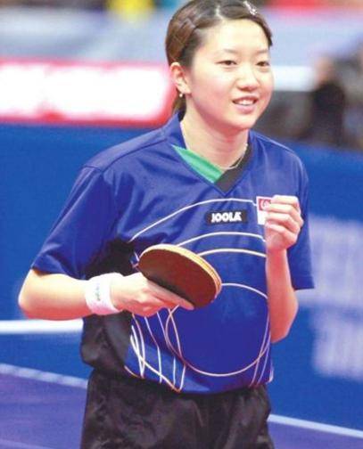 桌球名将改籍新加坡，退役后回国发展，相夫教子十分幸福