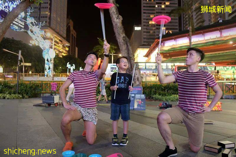 疫情暴发,街头表演活动戛然而止,在漫长的16个月里,本地街头艺人如何生活